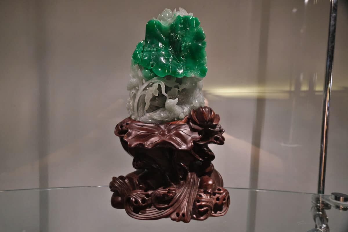 Green Jade Carving, chinese jade carvings for sale, jade duck carving, auction jade stone, small jade sculpture, buy jade carvings, old jade carvings, jade carving art, Gem Gardener