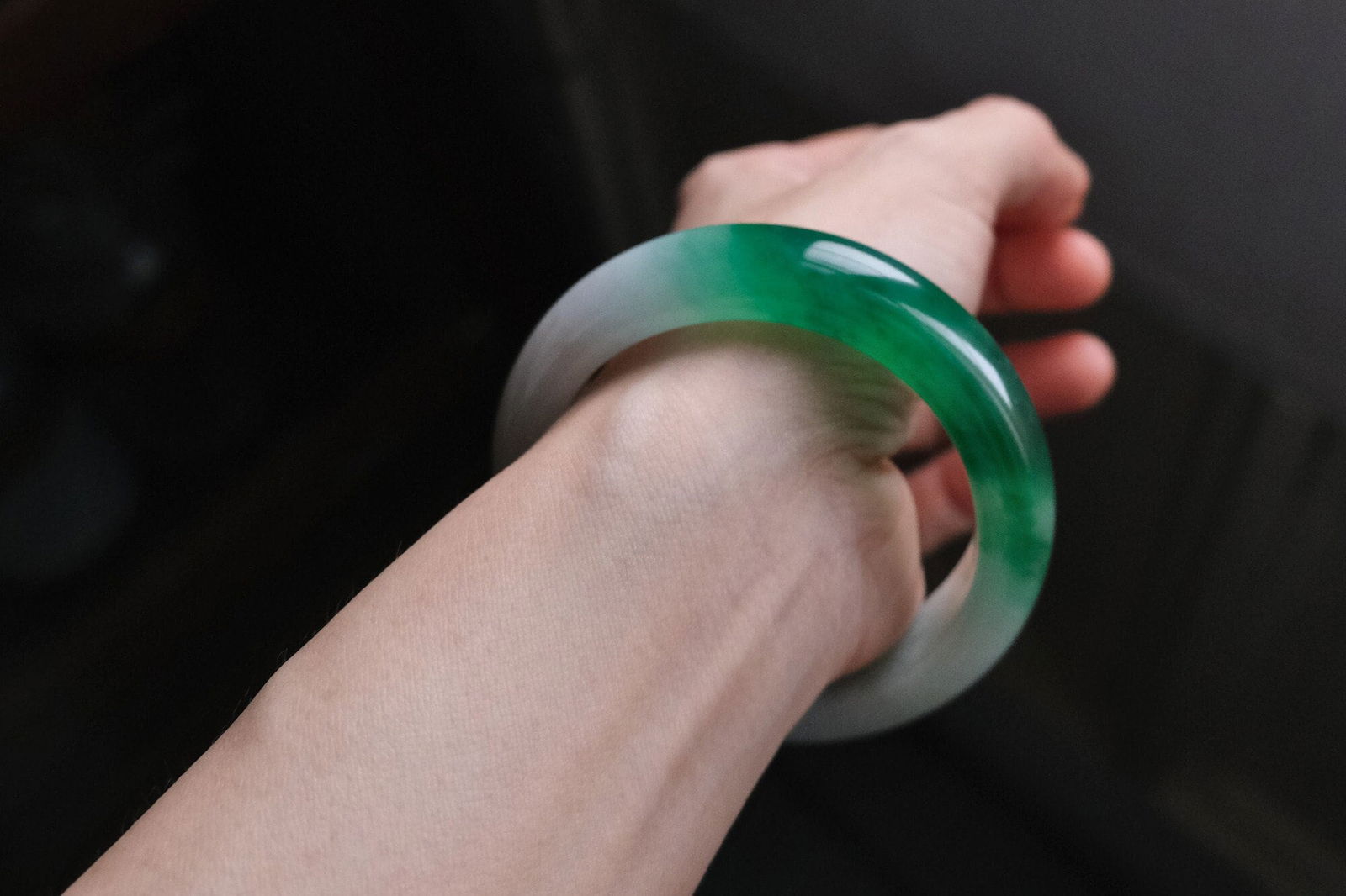 Green Jadeite Jade Bangle, buy jade bangle singapore, bright green jade bangle, 54mm jade bangle, Gem Gardener