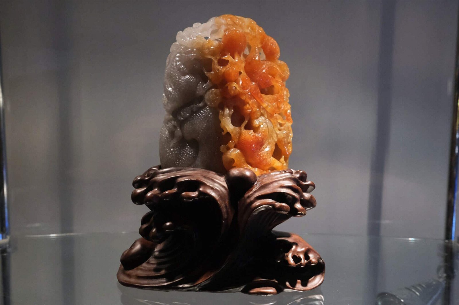 Carved Jade Dragon Figurine, jade ornaments for sale, jade auction singapore, jade dragon carving, red jade carving, jade carving singapore