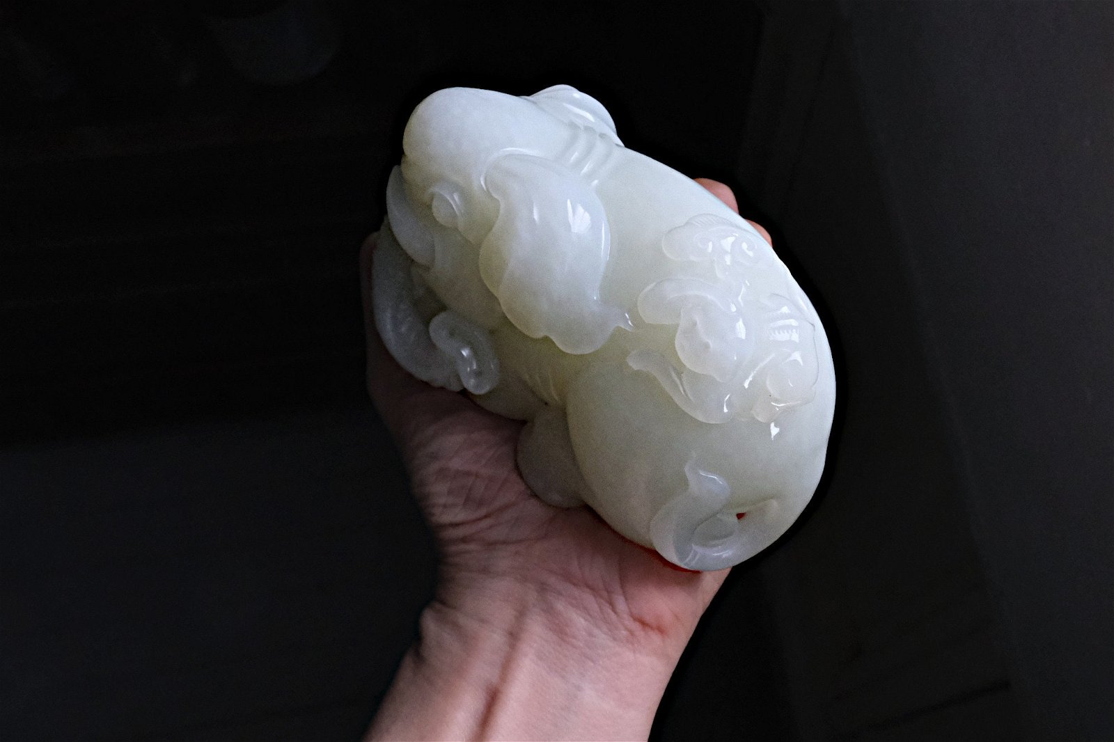nephrite jade elephant, Jade Elephant Carving, jade elephant figurine, jade elephant feng shui, nephrite jade elephant, nephrite jade carvings, vintage jade carvings, Gem Gardener