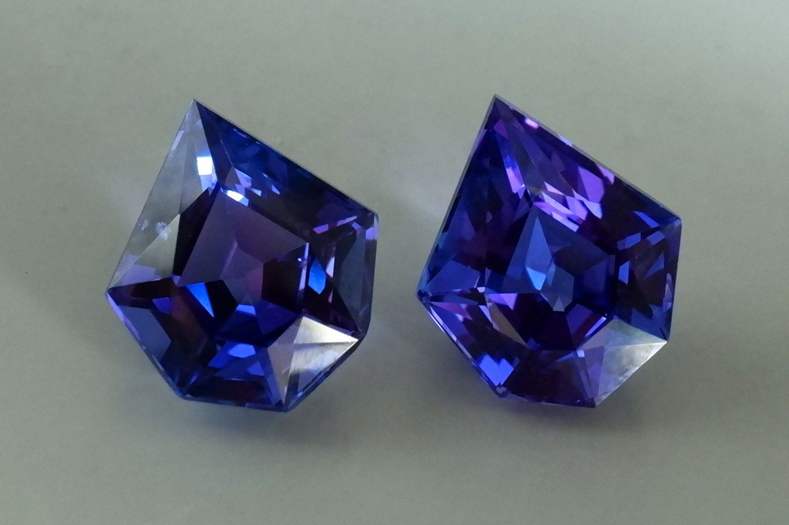 fancy tanzanite gems, fancy cut tanzanite, arrow cut gemstone, buy loose tanzanite gemstones, tanzanite violetish blue, tanzanite singapore, tanzanite earrings singapore, Gem Gardener
