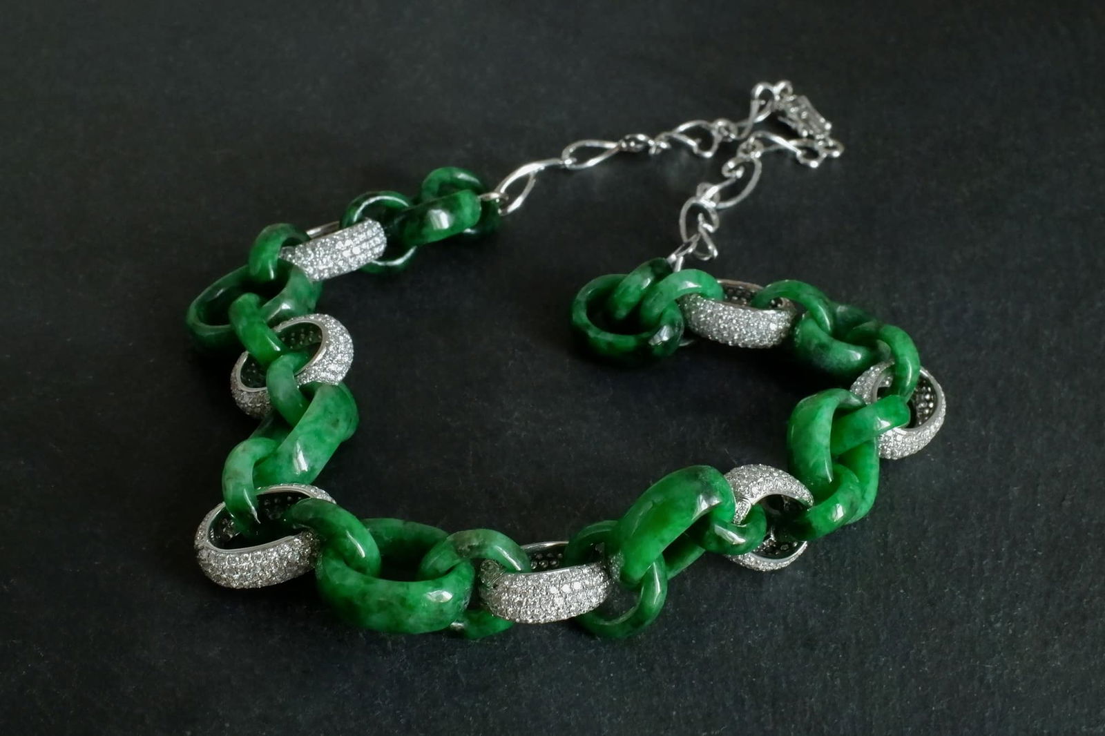 jade hoop necklace, christie's jadeite auction, sotheby's jadeite auction, jade necklace singapore, jade necklace auction, jadeite auction hong kong, Gem Gardener