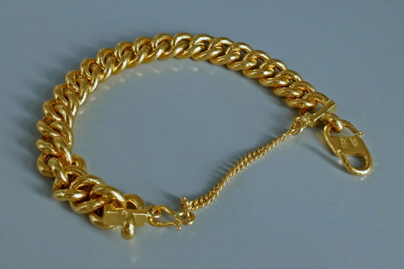 24k solid gold bracelet mens, heavy solid gold bracelet, antique gold jewellery singapore, vintage gold bracelet mens, 24k gold bracelet singapore, 24k gold bracelet mens, Gem Gardener