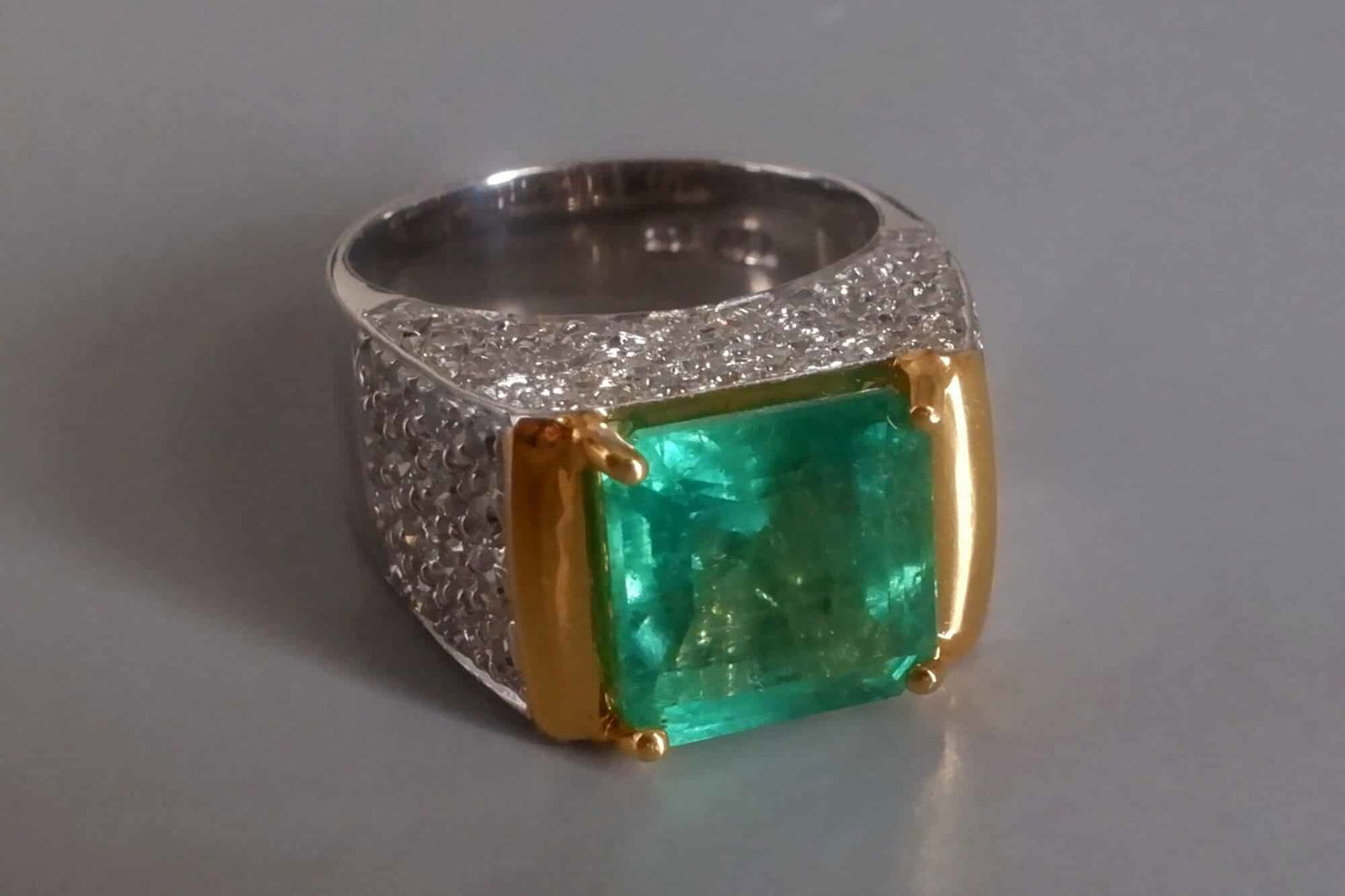 Afghanistan Emerald Ring, afghanistan emerald vs colombian emerald, afghan emeralds for sale, vintage emerald rings uk for sale, etsy vintage emerald rings, emerald ring singapore