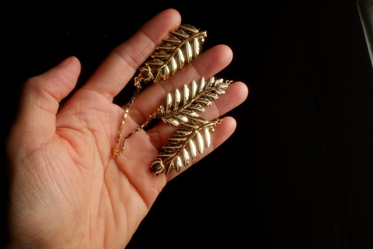 Vintage Feather Leaf Kerosang Brooch Pin 22k Peranakan GEM GARDENER