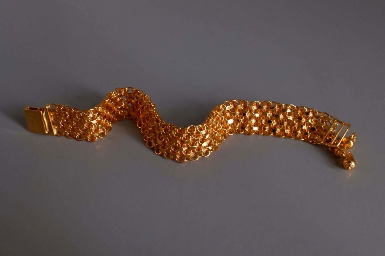 Chinese Gold Bracelet, traditional chinese gold jewelry, gold lace bracelet, antique chinese gold bracelet, peranakan gold bracelet, antique peranakan jewellery, chinese gold jewellery online shopping, Gem Gardener