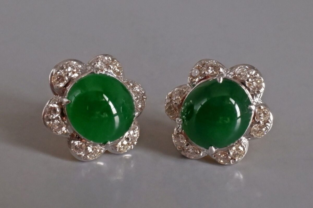vintage jade stud earrings, vintage jade earrings for sale, dark green jade stud earrings, jadeite stud earrings, vintage jade stud earrings, vintage jade jewellery, flower stud earrings gold, Gem Gardener
