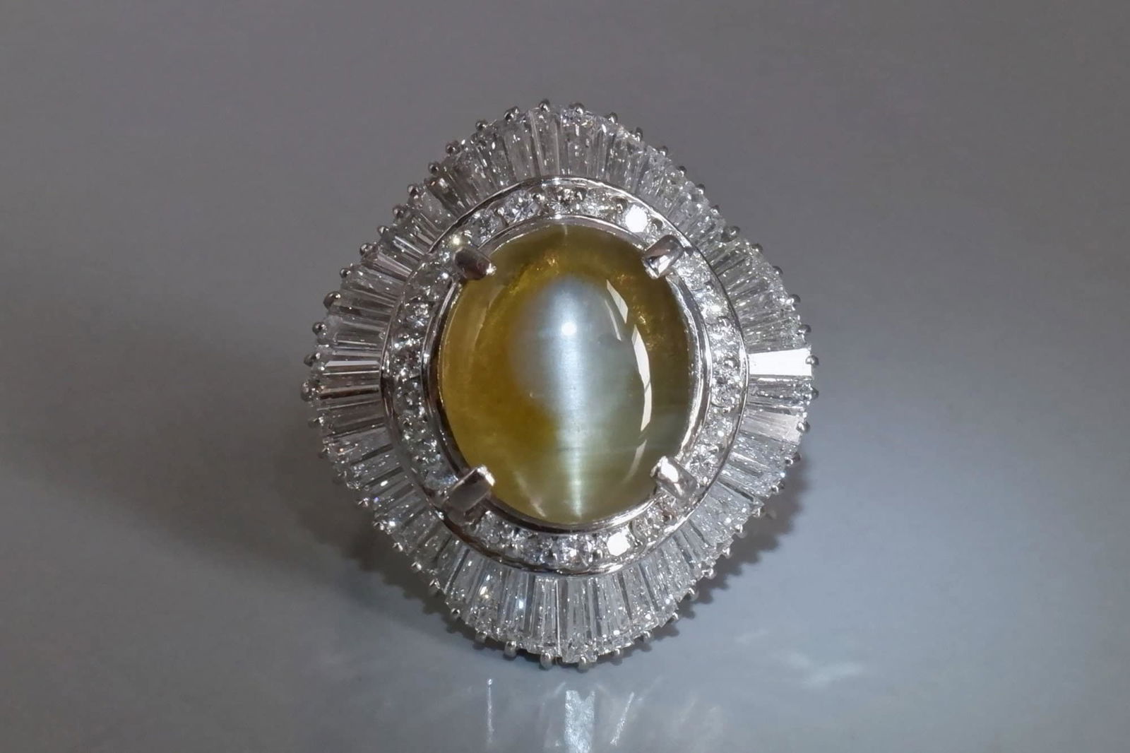 Cat's Eye Chrysoberyl Ring, cats eye diamond ring, cat's eye engagement ring, cat eye stone ring, cats eye diamond chrysoberyl, cat eye stone singapore, Gem Gardener