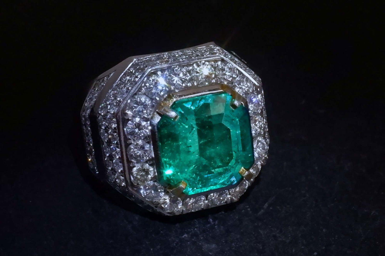 mens colombian emerald ring, high quality colombian emeralds, colombian emerald ring, emerald ring singapore, vivid green emerald price, bright green emerald ring, vintage emerald rings for sale, Gem Gardener