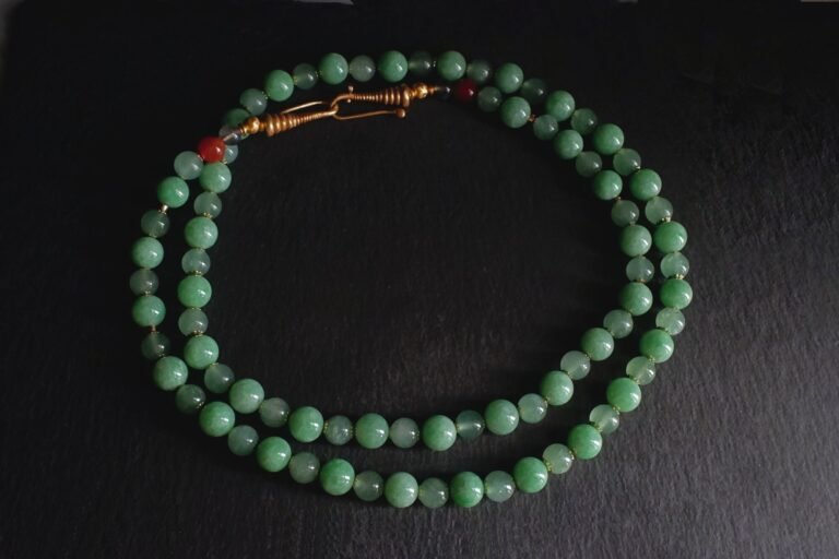 Vintage jade deals bead necklace