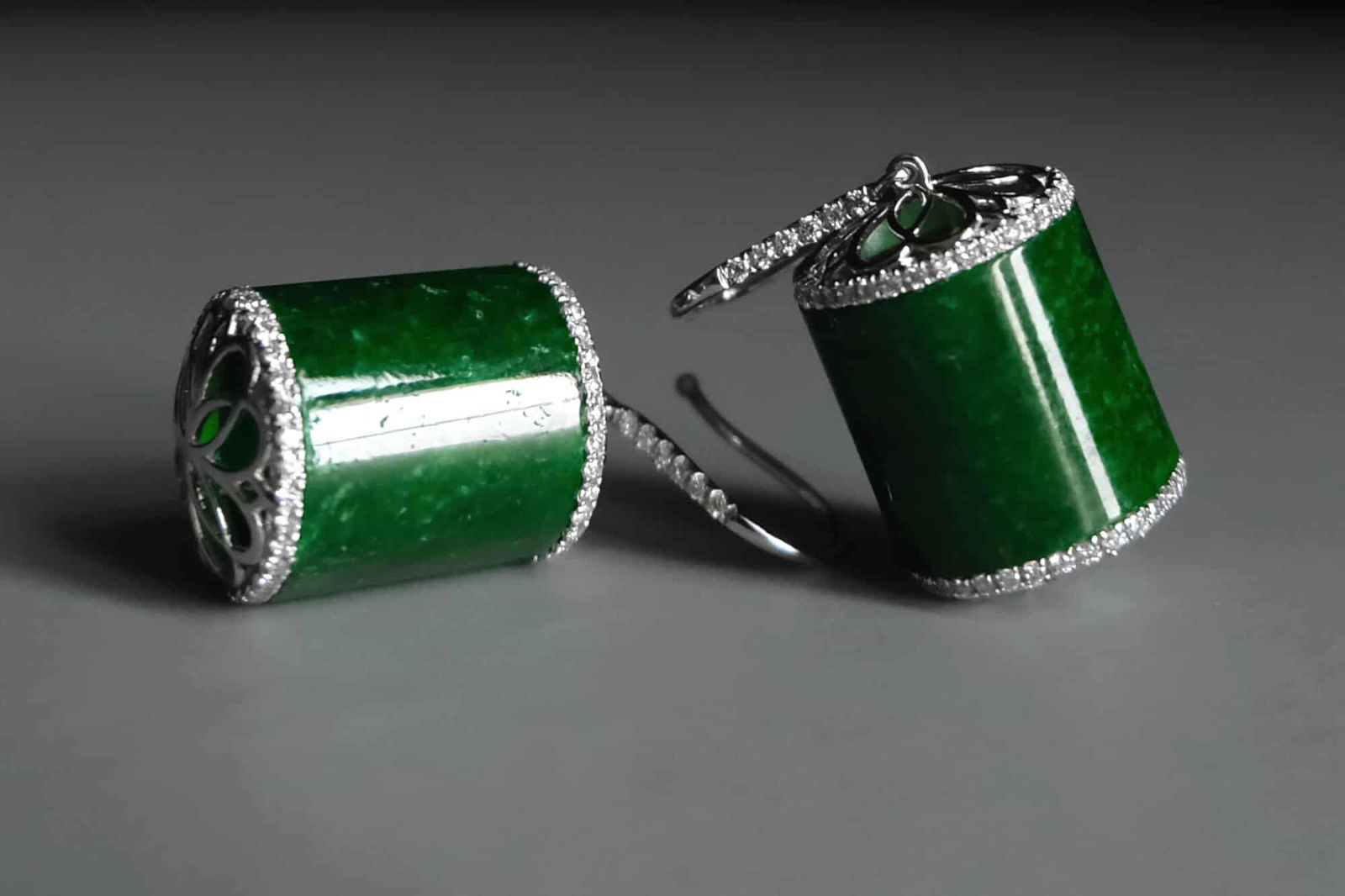 jade cylinder earrings, Barrel Jadeite, lantern earrings gold, jadeite jade earrings, jade earrings singapore, fine jade jewelry hong kong, jade jewellery singapore, Gem Gardener