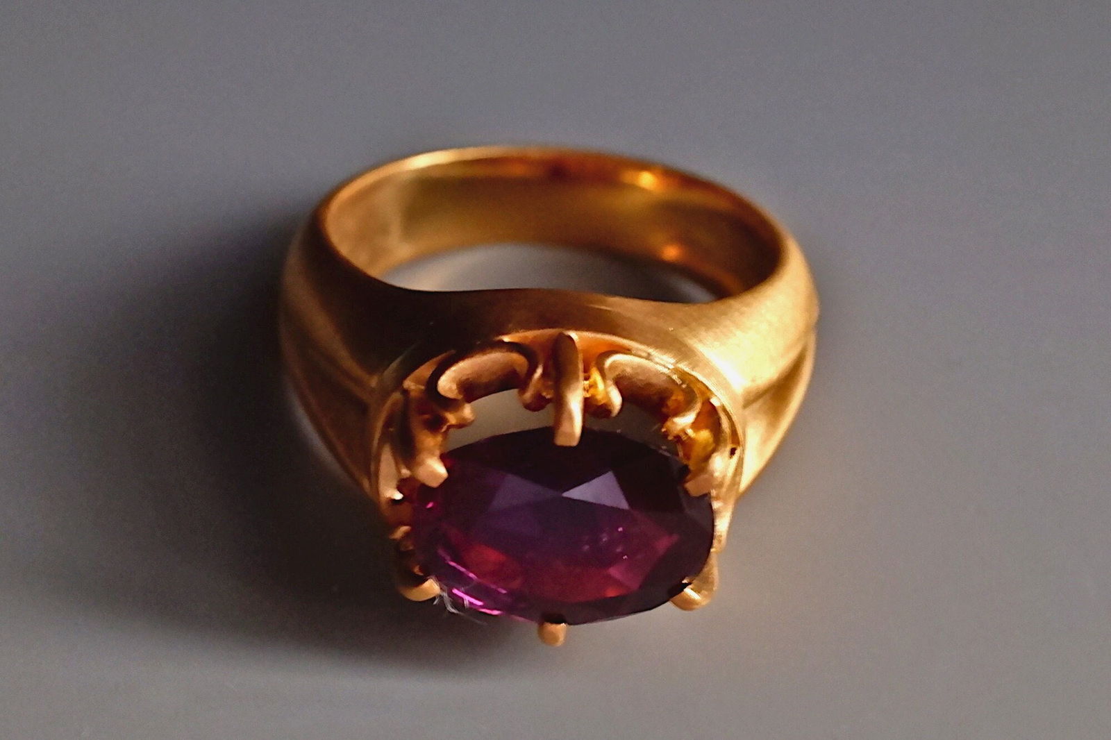 purple sapphire mens ring, renaissance style rings, medieval style jewelry, roman style gold rings, 24k solid gold ring mens, custom mens ring maker, SIJS, Gem Gardener