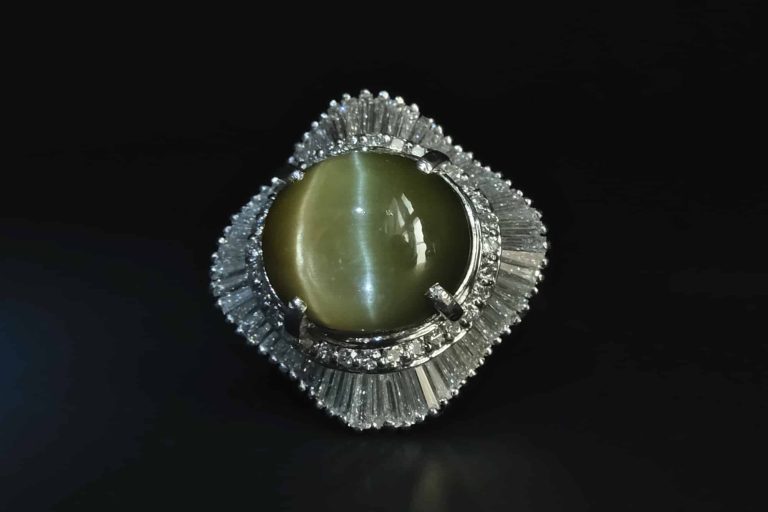 Cat's Eye Chrysoberyl Ring, cats eye diamond ring, cat's eye engagement ring, cat eye stone ring, cats eye diamond chrysoberyl, cat eye stone singapore, Gem Gardener