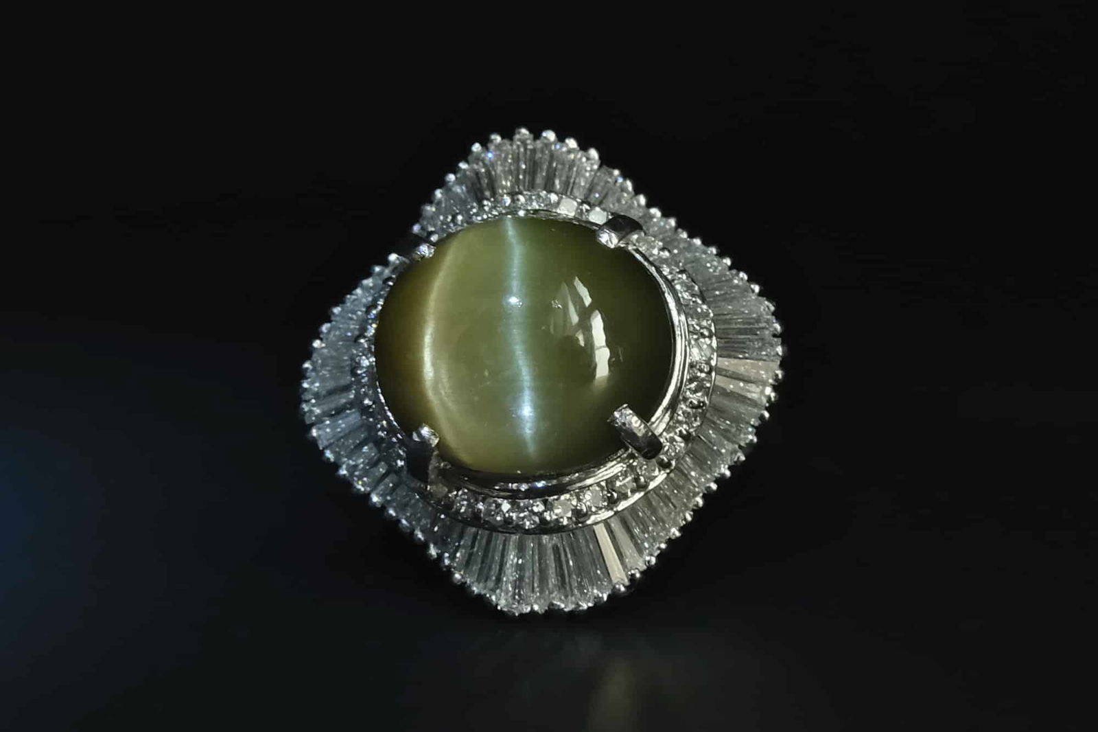 Cat's Eye Chrysoberyl Ring, cats eye diamond ring, cat's eye engagement ring, cat eye stone ring, cats eye diamond chrysoberyl, cat eye stone singapore, Gem Gardener