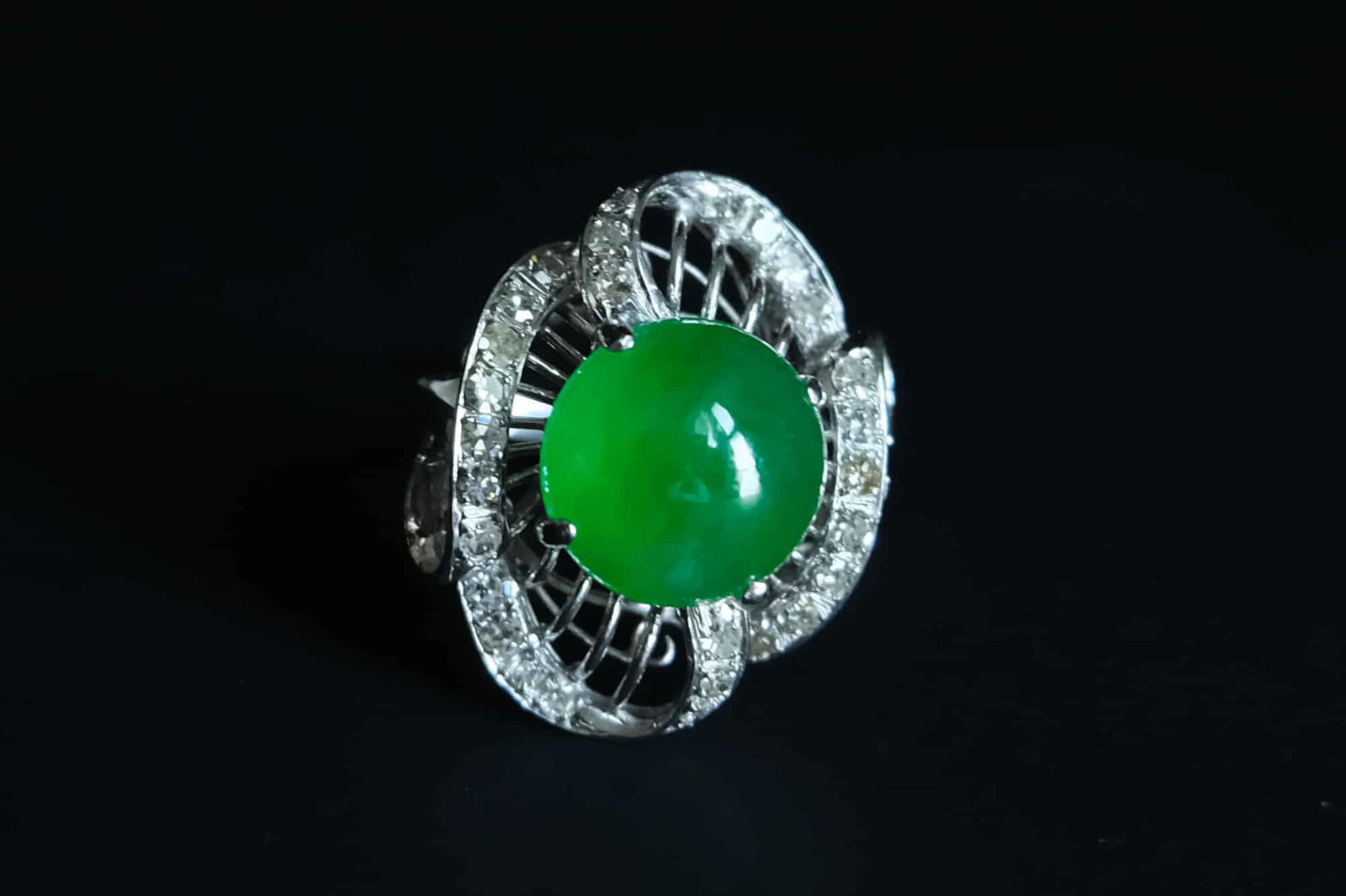Antique Platinum Jadeite Ring, imperial jadeite jade ring, jadeite ring singapore, jade ring singapore, high quality jade ring, antique jade rings for sale, fine jade jewelry hong kong, green jade ring price, Gem Gardener