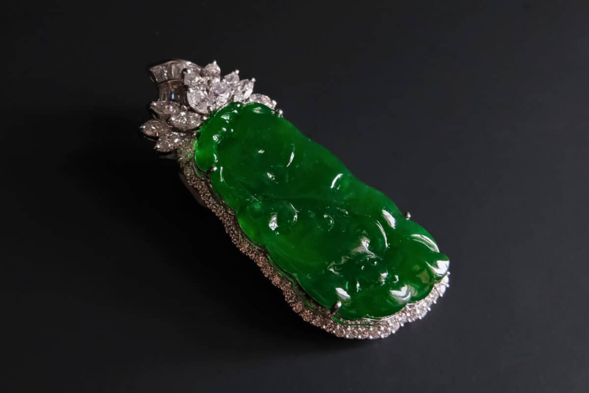 Imperial Green Jade Pendant, imperial green jadeite, old mine jadeite, 老坑, 老坑翡翠, jade pendant singapore, fine jade jewelry hong kong, Gem Gardener