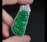 Imperial Green Jade Pendant, imperial green jadeite, old mine jadeite, 老坑, 老坑翡翠, jade pendant singapore, fine jade jewelry hong kong, high end jade jewelry, Jade jewellery singapore, Gem Gardener
