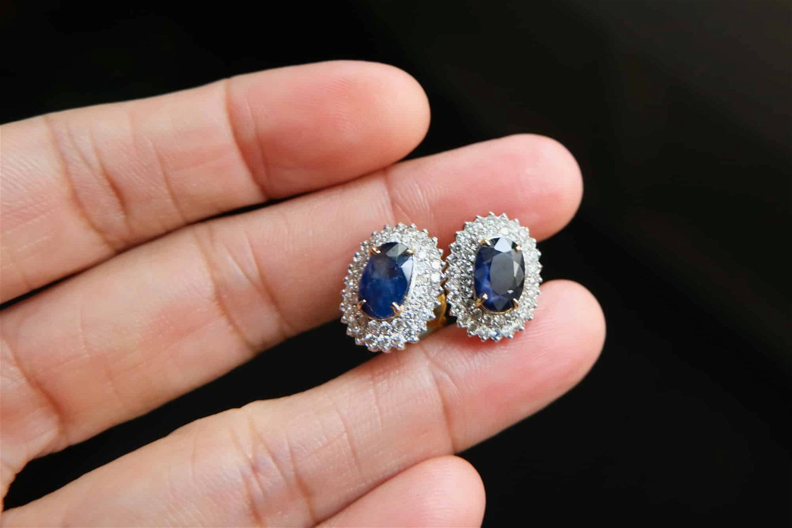 Blue Sapphire Stud Earrings, Blue Sapphire Stud Earrings, unheated blue sapphire earrings, sapphire earrings singapore, blue sapphire earrings singapore, natural sapphire earrings studs, Gem Gardener