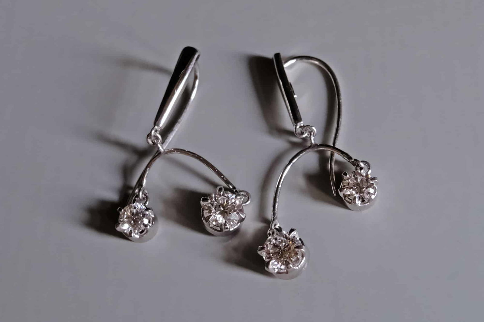 diamond drop earrings, kinetic earrings, dangle diamond earrings, statement diamond earrings, diamond drop earrings singapore, diamond earrings singapore, simple diamond drop earrings, Gem Gardener
