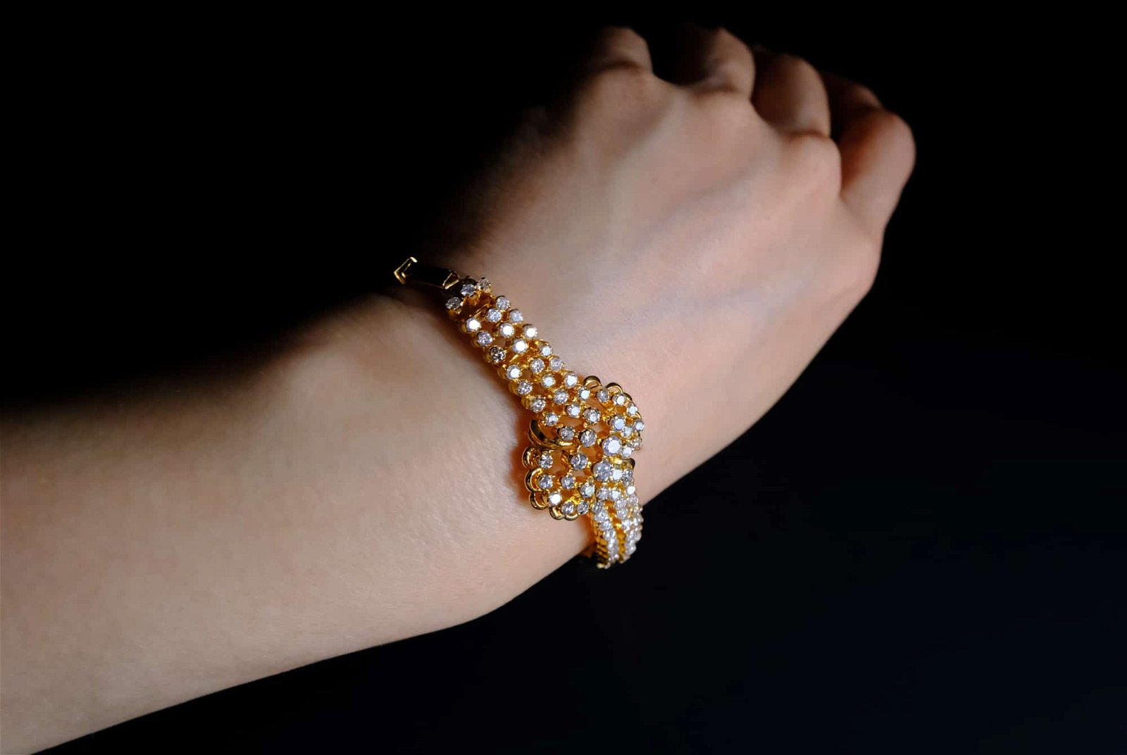 peranakan gold bracelet, Antique Diamond Bracelet, antique diamond bracelets for sale, antique peranakan jewellery, vintage diamond bracelets, diamond bracelet singapore, Gem Gardener