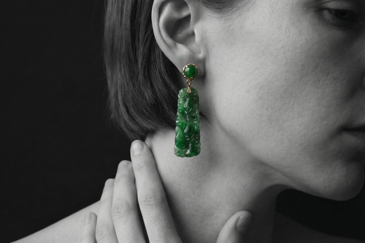 Carved Jade Drop Earrings, antique chinese jade earrings, vintage jade earrings for sale, carved jadeite earrings, green jade dangle earrings, jadeite jade dangle earrings, jadeite earrings singapore, Gem Gardener