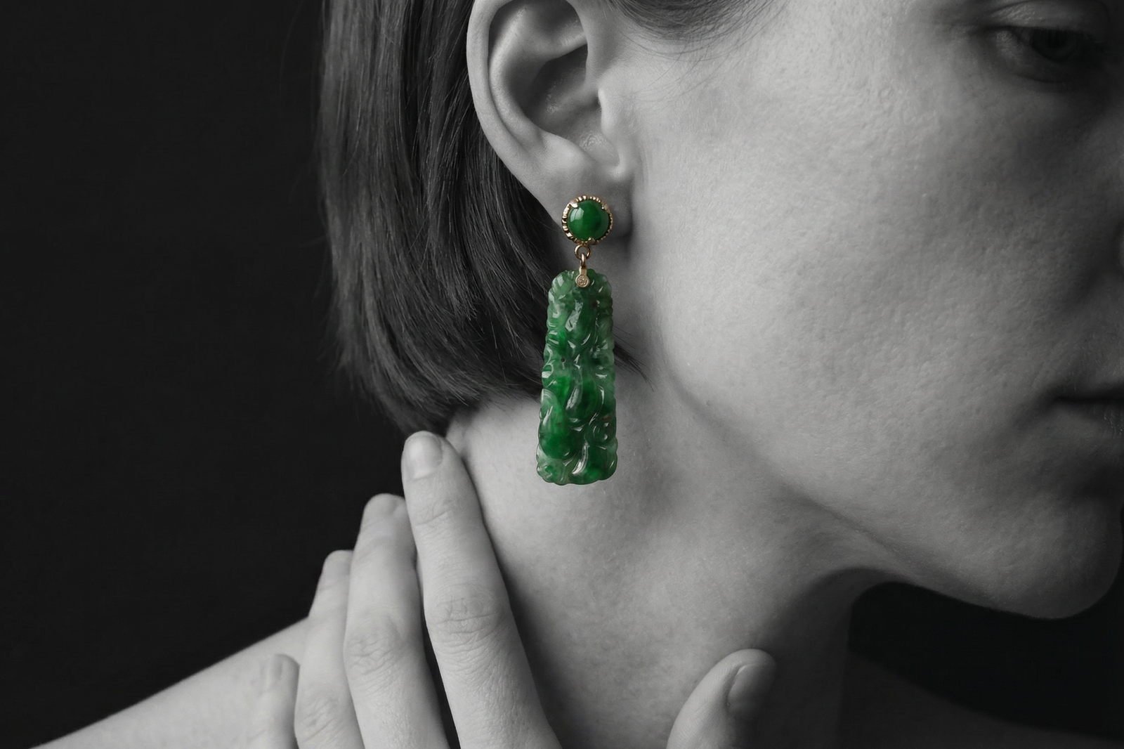 Carved Jade Drop Earrings, antique chinese jade earrings, vintage jade earrings for sale, carved jadeite earrings, green jade dangle earrings, jadeite jade dangle earrings, jadeite earrings singapore, Gem Gardener