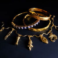 Vintage Totem Charm Bracelet 18k