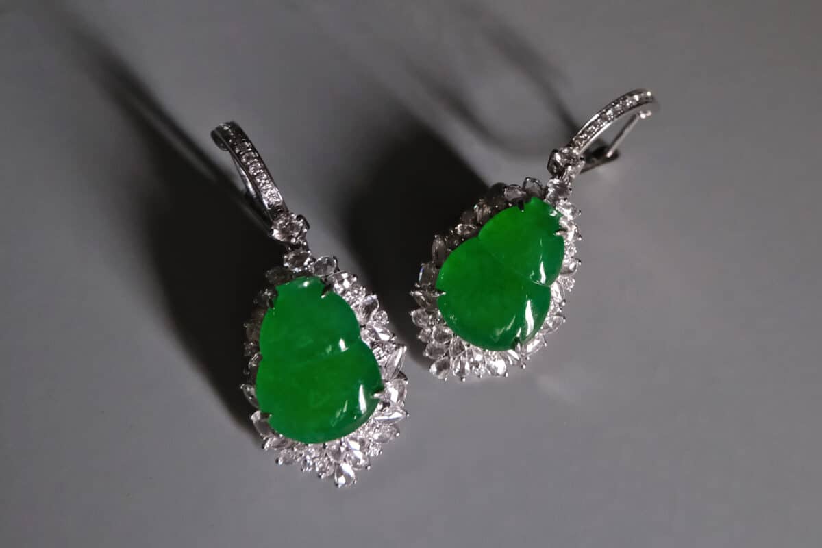 Gourd Jade Earrings, 葫芦耳环, jade earrings singapore, jade jewellery singapore, jadeite earrings singapore, jade drop earrings white gold, drop earrings singapore, green jade drop earrings gold, Gem Gardener
