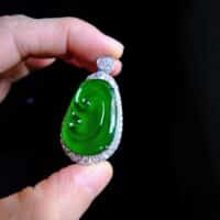 jadeite jade pendant, guatemalan jade pendant, guatemala jade jewelry, jade pendant singapore, high quality jade pendant, green jadeite jade price, guatemala green jade, imperial green jade pendant, fine jade jewelry hong kong, jade jewellery singapore, Gem Gardener