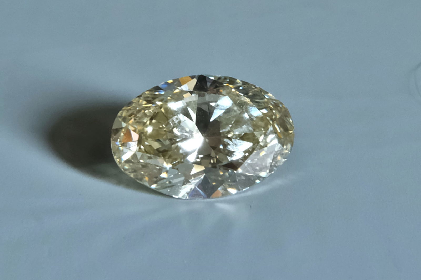 oval brilliant diamond, oval brilliant cut diamond, light yellow diamond price, oval yellow diamond ring, fancy yellow oval diamond, light yellow oval diamond, light yellow diamond engagement rings, oval diamond ring singapore, Gem Gardener