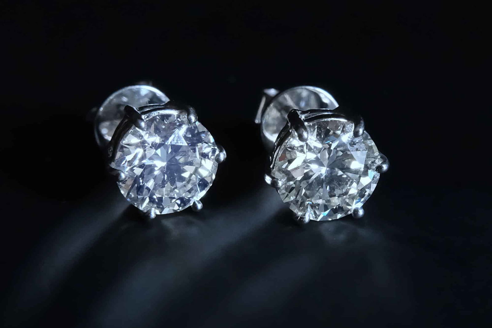 3ctw diamond stud earrings, 3 ctw natural diamond stud earrings, diamond stud earrings singapore, diamond stud earrings 1 carat each, diamond earrings studs singapore, diamond earrings singapore price, Gem Gardener