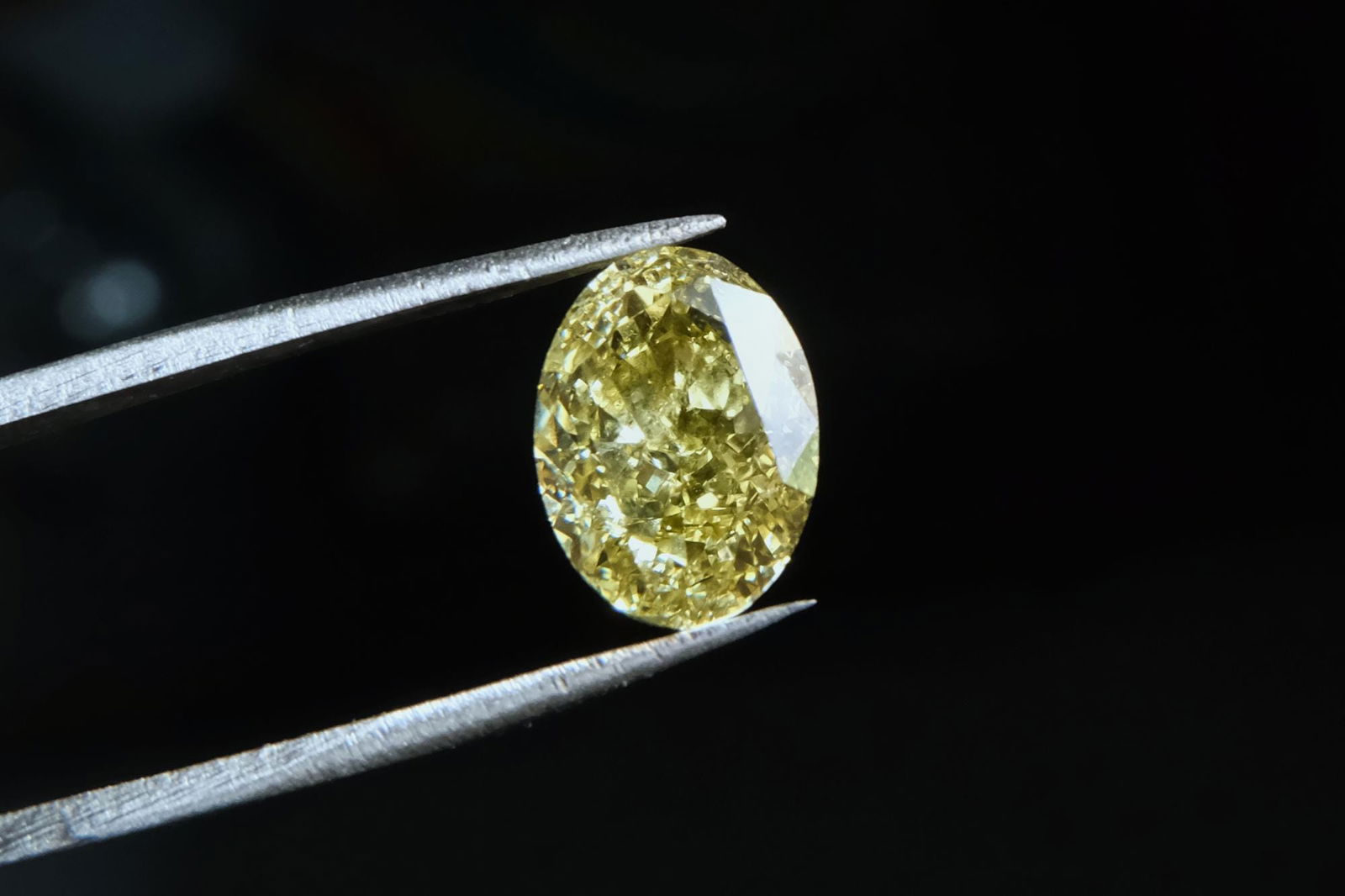 Fancy Green Yellow Diamond, fancy deep brownish greenish yellow diamond, fancy greenish yellow diamond, fancy diamond singapore, buying loose diamonds singapore, Gem Gardener