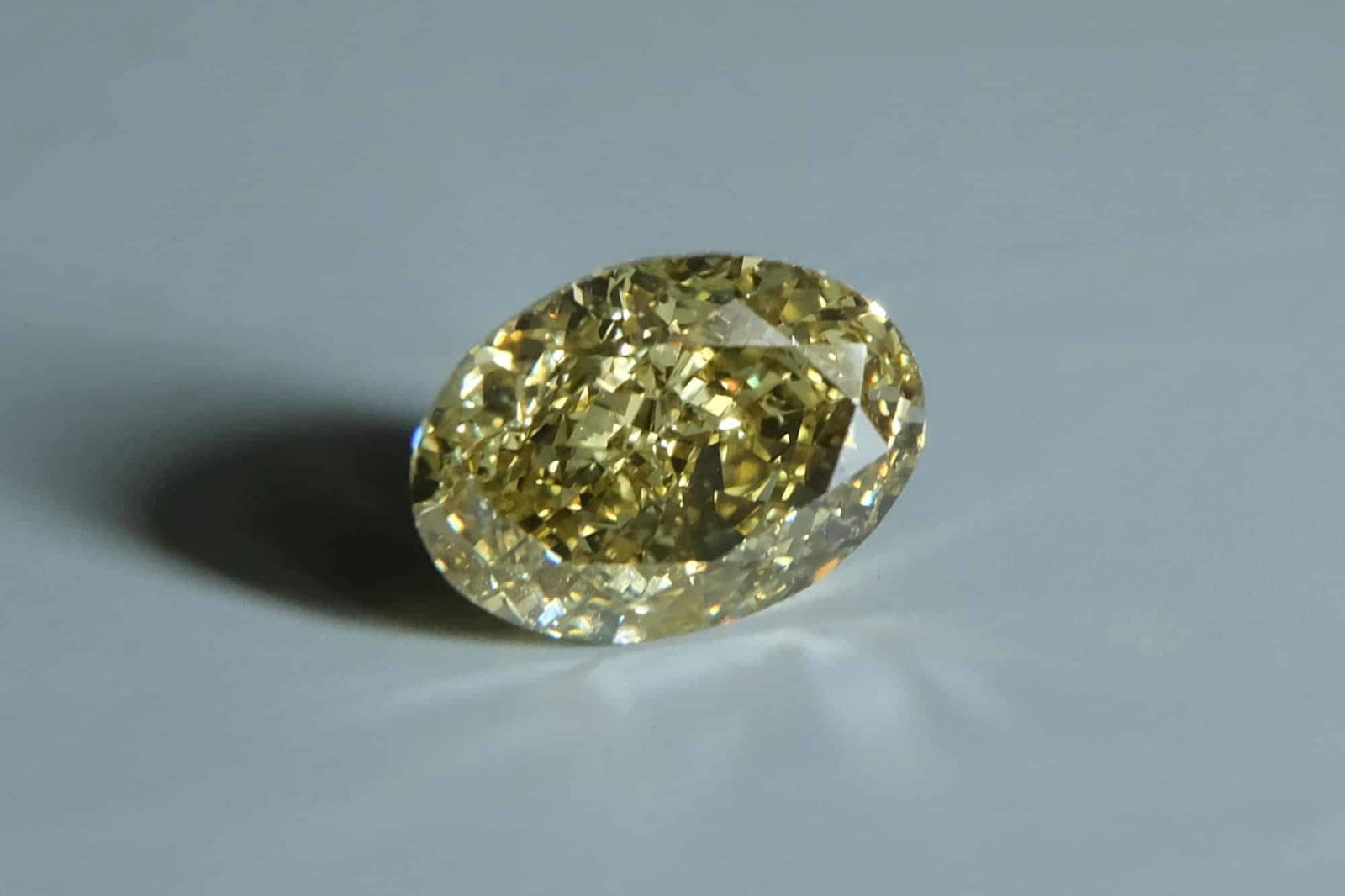 Fancy Green Yellow Diamond, fancy deep brownish greenish yellow diamond, fancy greenish yellow diamond, fancy diamond singapore, buying loose diamonds singapore, Gem Gardener