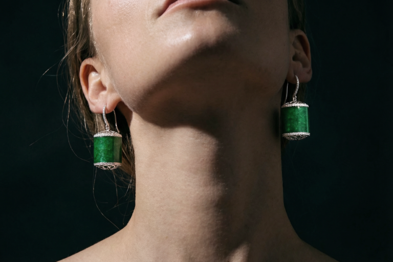 green jade dangle earrings, green jade drop earrings gold, jade cylinder earrings, Barrel Jadeite, lantern earrings gold, jadeite jade earrings, jade earrings singapore, fine jade jewelry hong kong, jade jewellery singapore, Gem Gardener