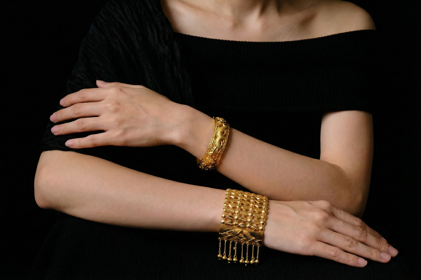 Peranakan Gold Bracelet, antique peranakan jewellery, vintage peranakan jewellery, intricate gold bracelet, wide gold bracelets for sale, vintage gold bracelets for sale, antique gold bracelets for women, peranakan jewellery singapore. Gem Gardener