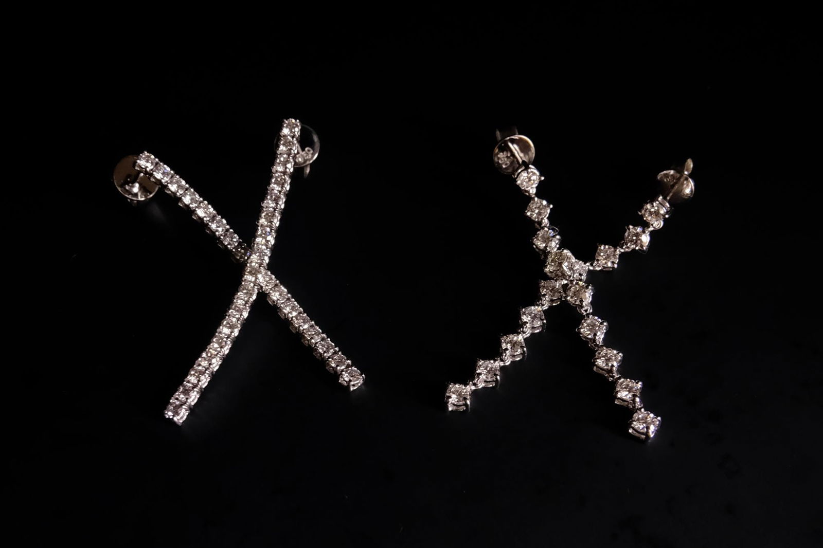 diamond line earrings, single line diamond earrings, simple line earrings, simple drop diamond earrings, simple dangle diamond earrings, diamond earrings singapore, day to night diamond earrings, Gem Gardener
