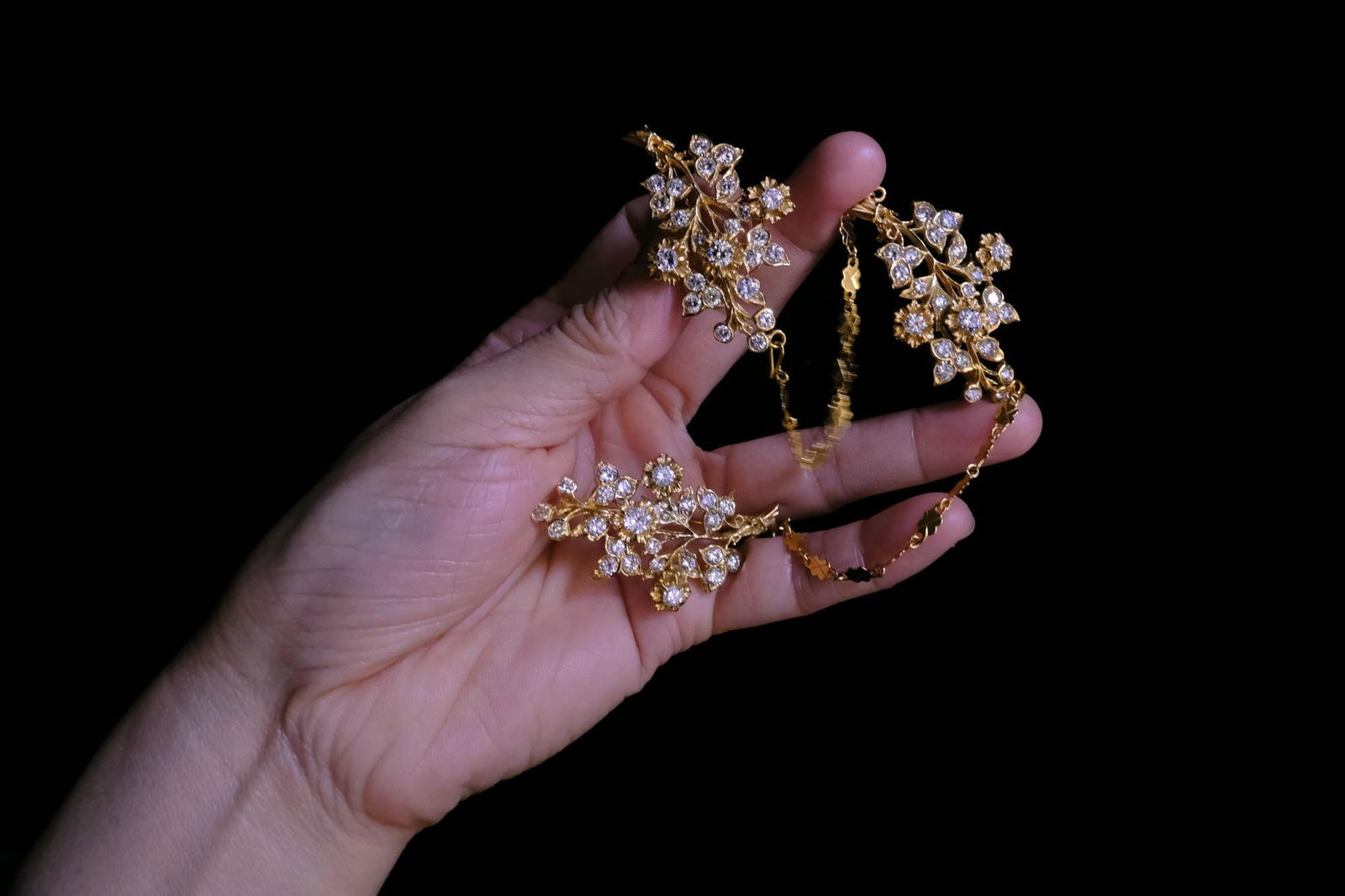 kerongsang brooch, kebaya brooch kerongsang, antique diamond brooches for sale, vintage diamond brooch, peranakan brooch, antique peranakan jewellery, vintage peranakan jewellery, Gem Gardener