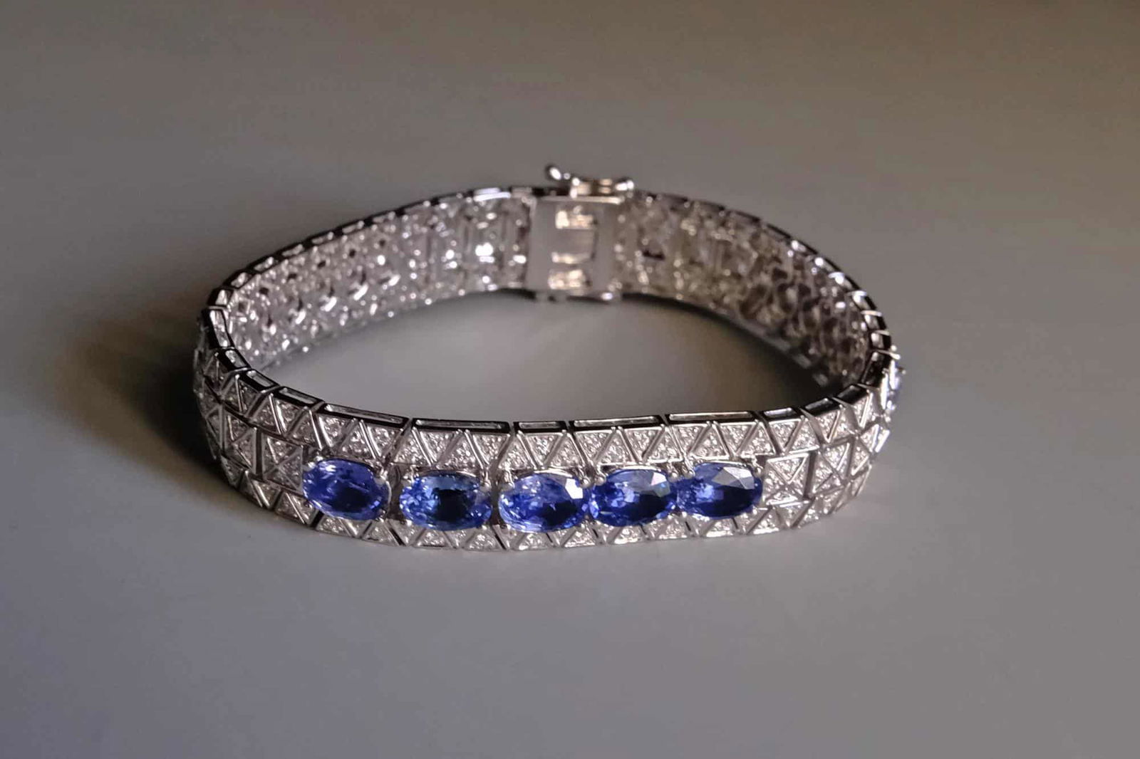 Blue Sapphire Bracelet White Gold, blue sapphire 18k gold bracelet, art deco sapphire bracelet, art deco style bracelet, art deco style jewellery, sapphire bracelet singapore, Gem Gardener