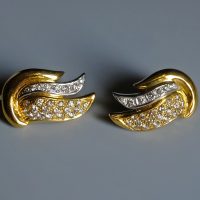 Vintage Diamond Cluster Earrings, diamond cluster earrings yellow gold, flame earrings gold, fan earrings gold, art deco diamond earrings, vintage diamond earrings for sale, diamond earrings singapore, Gem Gardener