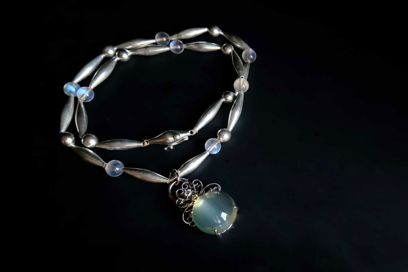 cats eye moonstone, cat's eye moonstone pendant, round moonstone pendant, large round moonstone pendant, moonstone necklace singapore, moonstone pendant singapore, moonstone jewellery singapore, Gem Gardener