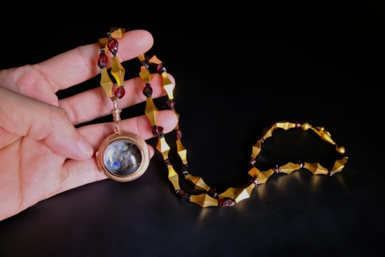 crystal locket necklace, sentimental jewellery gold, mourning locket gold, photo locket singapore, moon crystal locket, gold crystal locket, victorian locket gold, victorian locket with beads, cat crystal pendant, pet memorial lockets, Gem Gardener