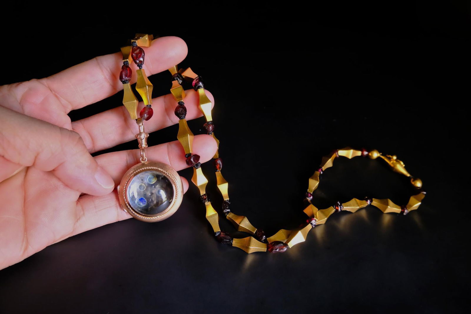 crystal locket necklace, sentimental jewellery gold, mourning locket gold, photo locket singapore, moon crystal locket, gold crystal locket, victorian locket gold, victorian locket with beads, cat crystal pendant, pet memorial lockets, Gem Gardener