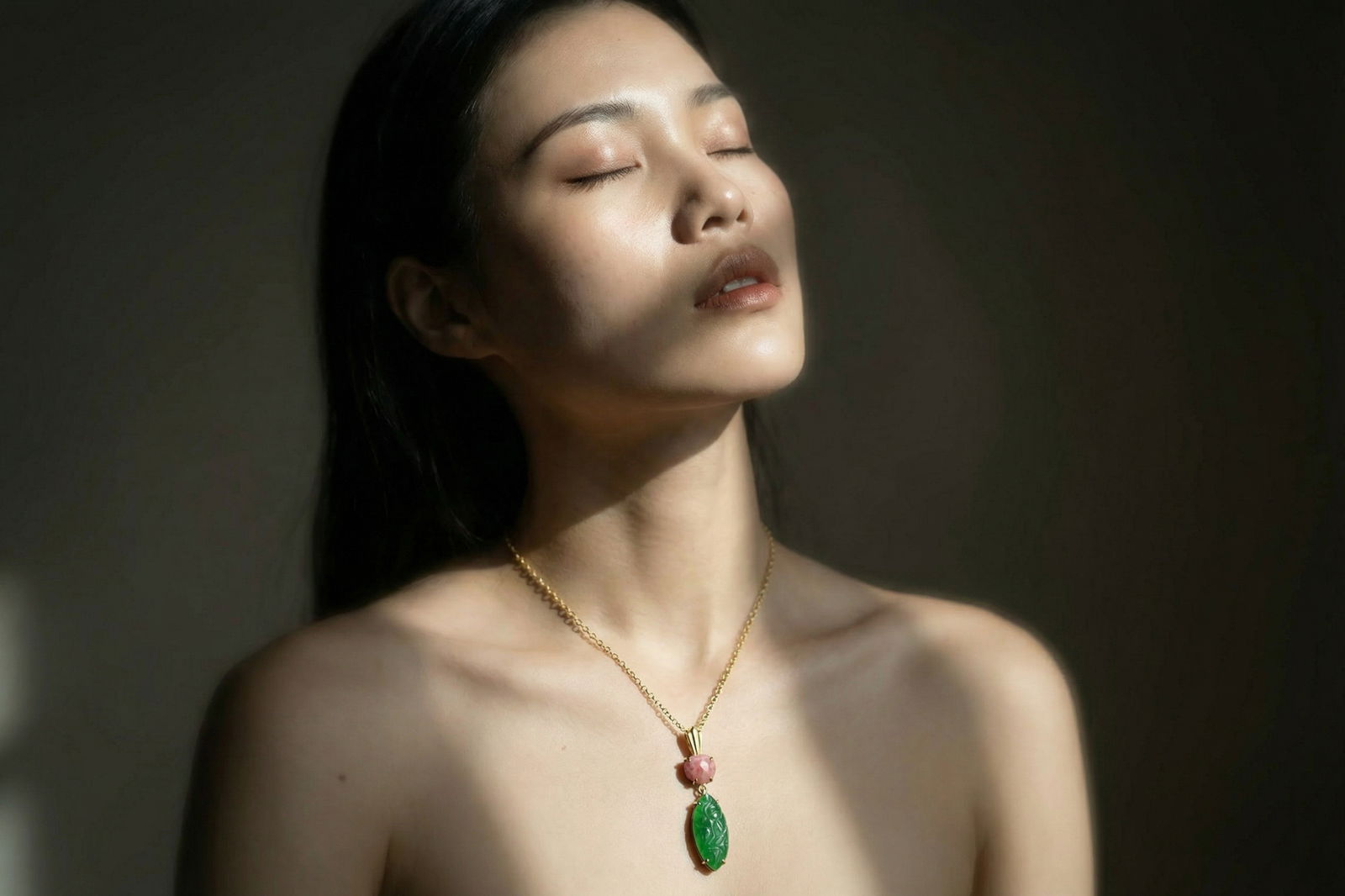 Carved Jade Pendant, carved jade pendant necklace, carved jade pendants for sale, jade pendant singapore, rhodochrosite and jade, fine jadeite jewelry, modern jade jewellery singapore, Gem Gardener