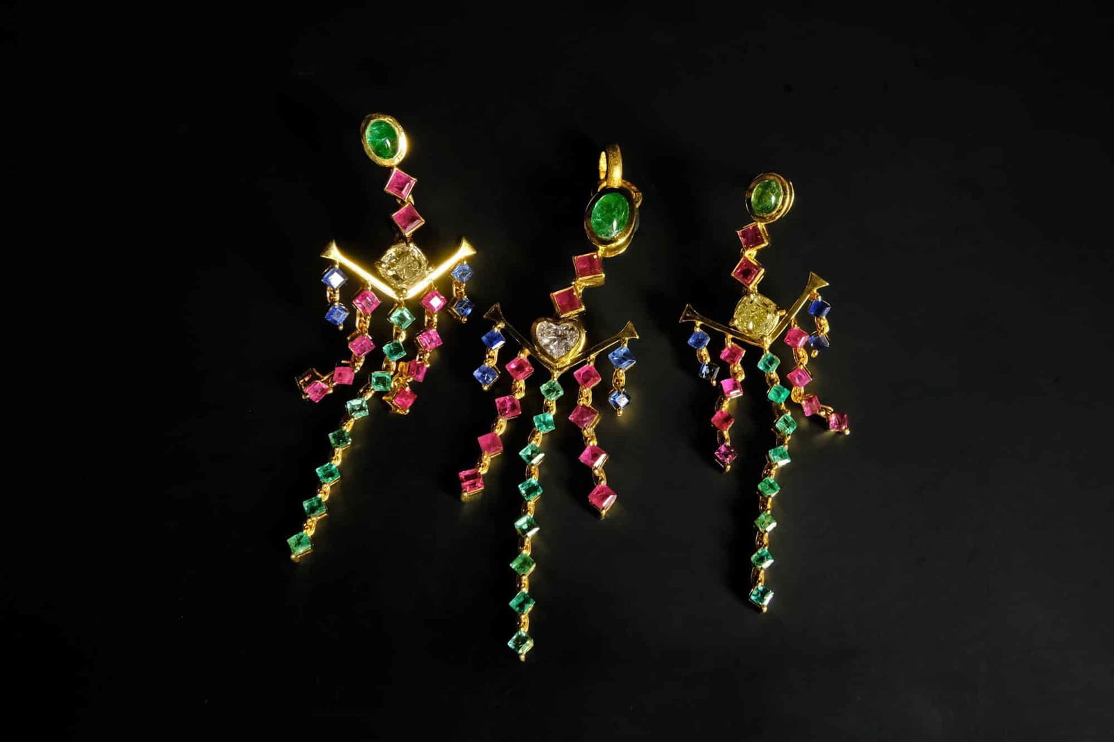 Tutti Frutti Jewelry, vintage tutti frutti jewelry, vintage tutti frutti earrings, vintage tutti frutti necklace, tutti frutti style jewelry, pendant earrings set gold, sapphire emerald and ruby jewelry, vintage sapphire diamond pendant, vintage jewelry singapore, antique jewellery singapore, Gem Gardener