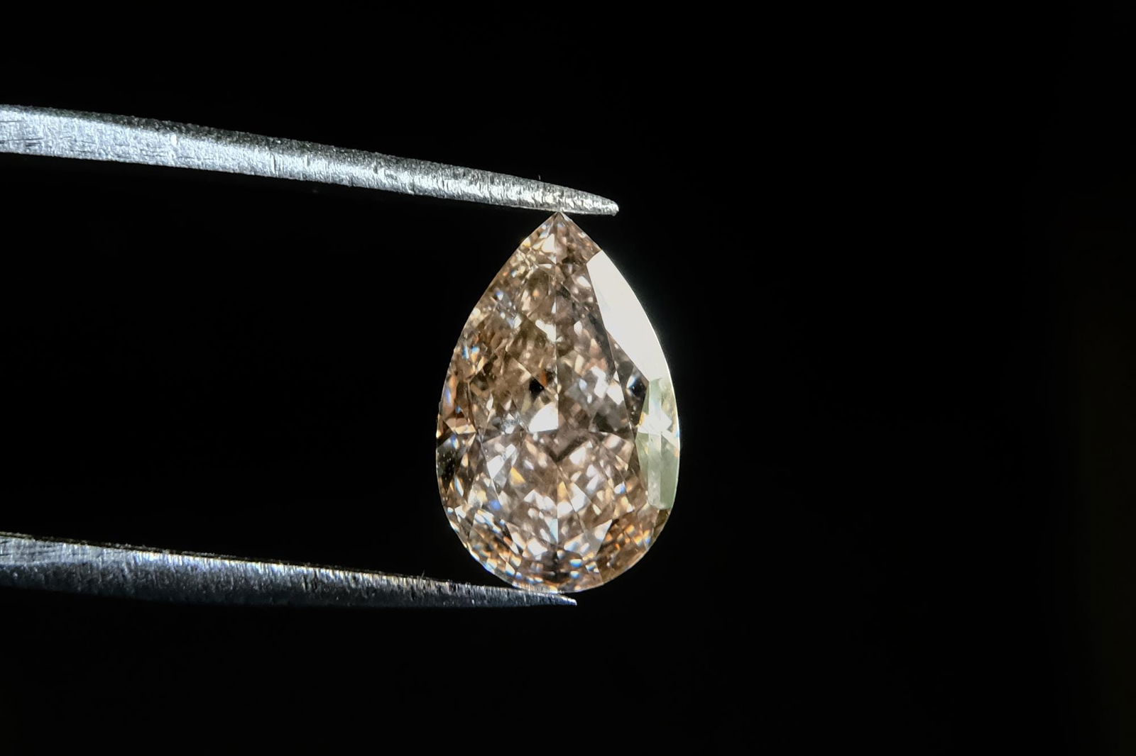 Light Brown Diamond, fancy brown diamond, Illusion Pink Diamond, light brown pink diamond, very light pinkish brown diamond, light brown pear diamond, pear diamond ring natural, loose pear shaped diamonds, loose diamond singapore, Gem Gardener