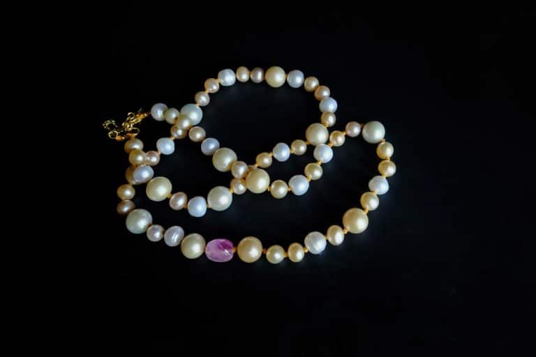 Big Pearl Little Pearl Necklace, Big Small Pearl Necklace, Beige Pearl Necklace, cream pearl necklace gold, pearl necklace singapore