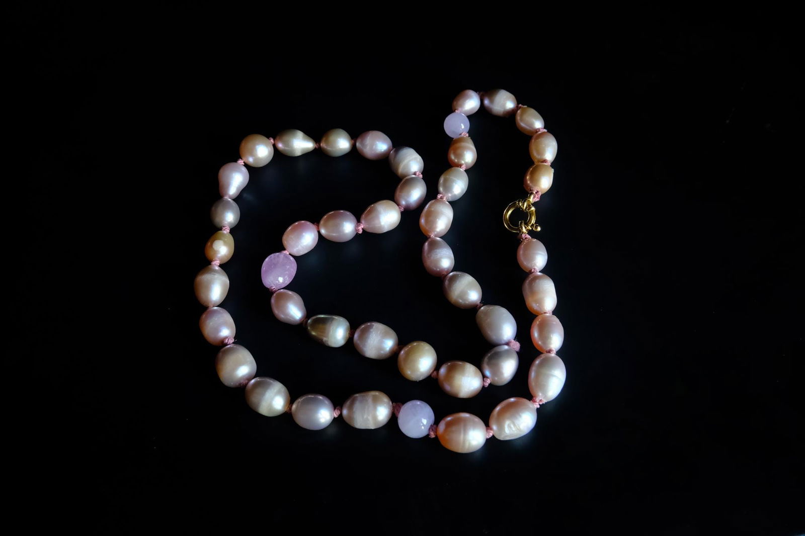 ellipsoid pearl, oval pearl necklace, pink oval pearl necklace, pink pearl freshwater necklace, pink pearl necklace gold, pink natural pearl necklace, pearl necklace singapore, pearls singapore jewellery, Gem Gardener