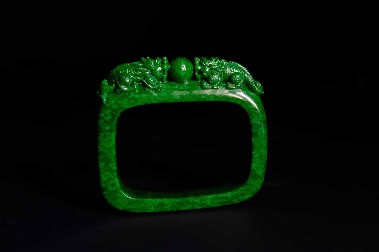 Green Jadeite Jade Bangle, green jade bangle, 翡翠干青, 翡翠手镯, high end jade bangle, carved green jadeite jade, jade bangle singapore, jadeite bangle auction, Gem Gardener