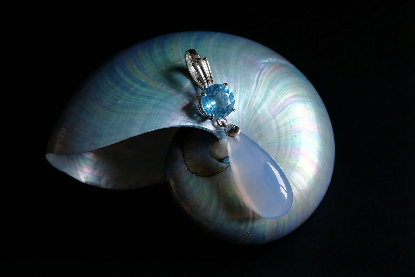 Blue Chalcedony Pendant, chalcedony pendant gold, aquamarine chalcedony stone, aquamarine chalcedony stone, long pendant gold necklace, blue stone necklace gold, aquamarine pendant singapore, carved chalcedony pendant, Gem Gardener