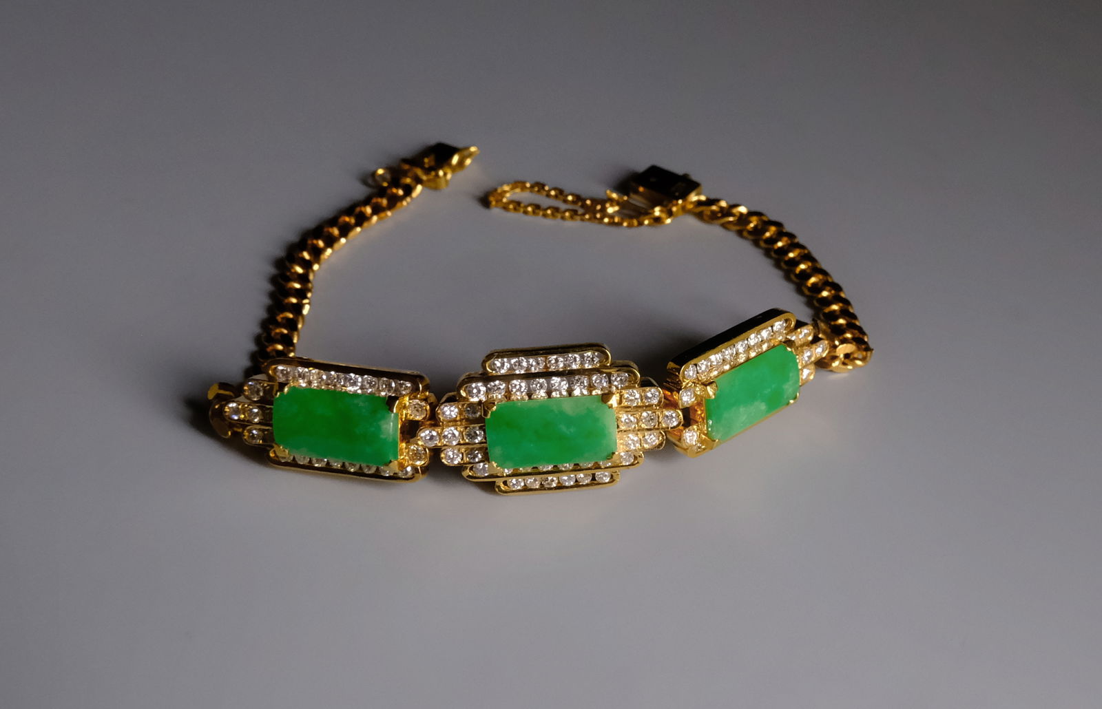Yellow Gold Jade Bracelet, vintage jade bracelet bangle, antique jade jewelry, vintage jade jewelry for sale, jade jewellery singapore, peranakan bracelet, vintage carved jade bracelet, Gem Gardener